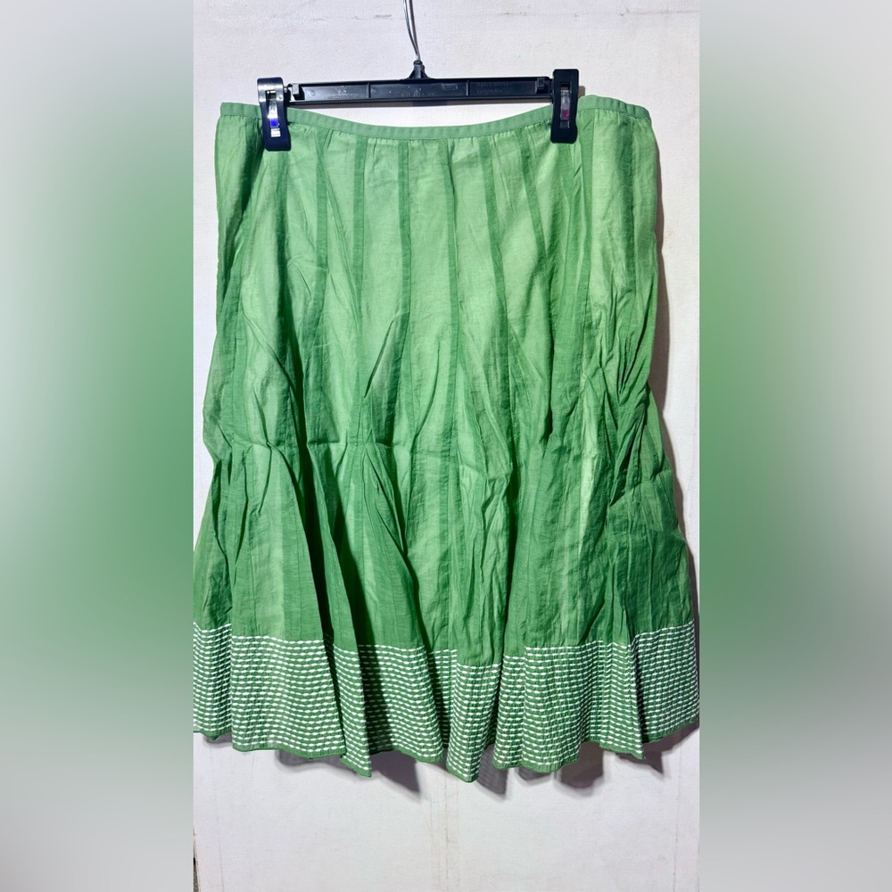 NIC+ZOE Vibrant Green A-Line Skirt with Textured Hem